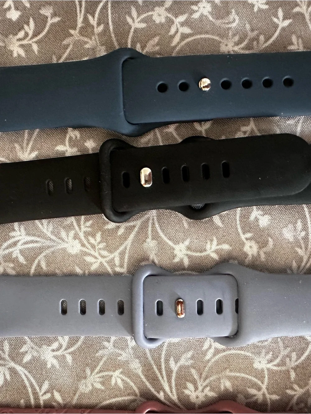 Series 9 Apple Watch with Multiple Bands — Black, Pink, Blue, Cream